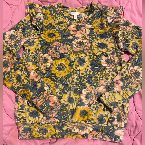 Hardly Worn Women's Lauren Conrad Ruffle Shoulder Sweatshirt in BEATRICE BLOOMS - Picture 2 of 2
